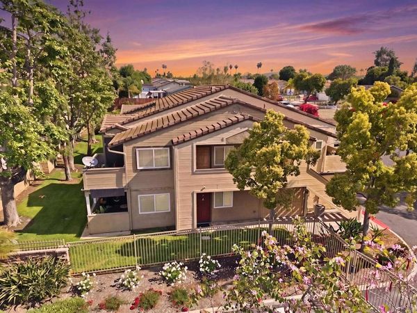 5004 Los Morros Way, Unit 2, Oceanside, CA 92057