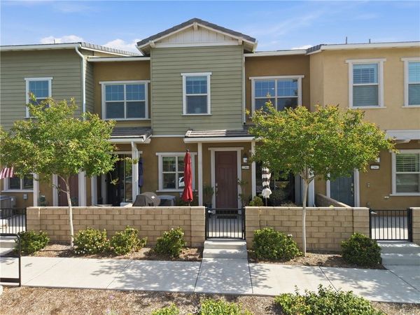 22864 Acoustic, Saugus, CA 91350