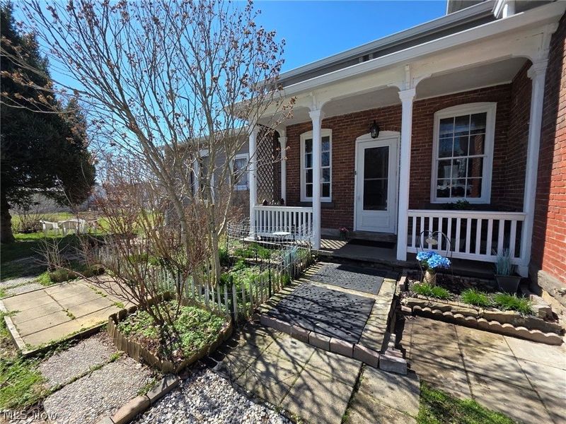 263 W Riddle Avenue, Ravenna, OH 44266 Photo 2