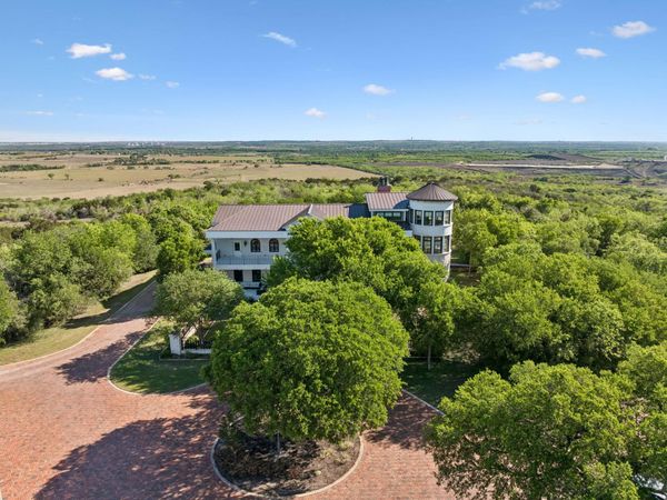 999 Schwarzlose RD, New Braunfels, TX 78130