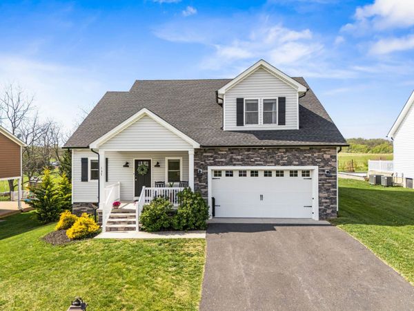 137 TOMASVILLE DR, WAYNESBORO, VA 22980