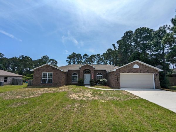 8249 Escola Street, Navarre, FL 32566