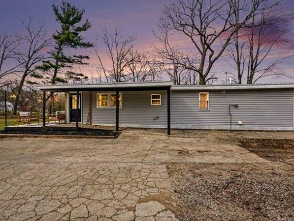 11818 128th Avenue, Grand Haven, MI 49417