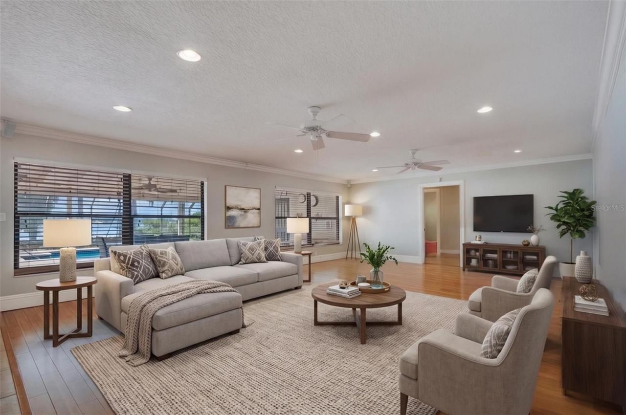 573 Holmes Avenue, Lake Placid, FL 33852 Photo