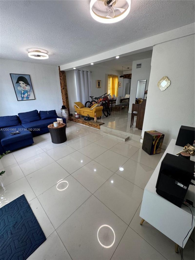 3175 NW 27th St, Miami, FL 33142 Photo