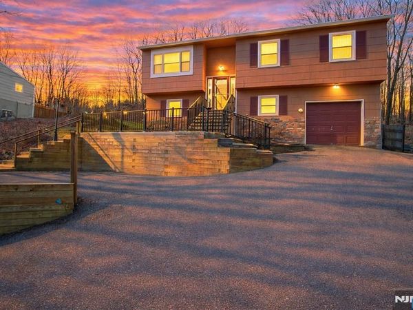 142 Valley View Drive, Rockaway Township, NJ 07866