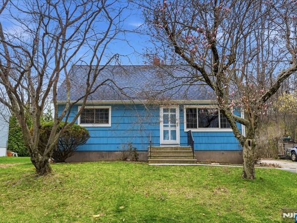 52 Red Twig Trail, BLOOMINGDALE, NJ 07403