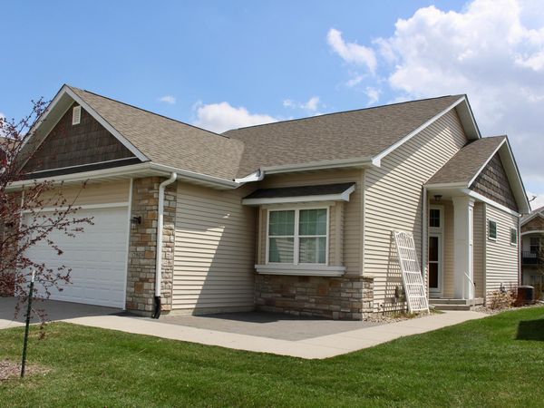 2808 Roxboro Drive, Ames, IA 50010