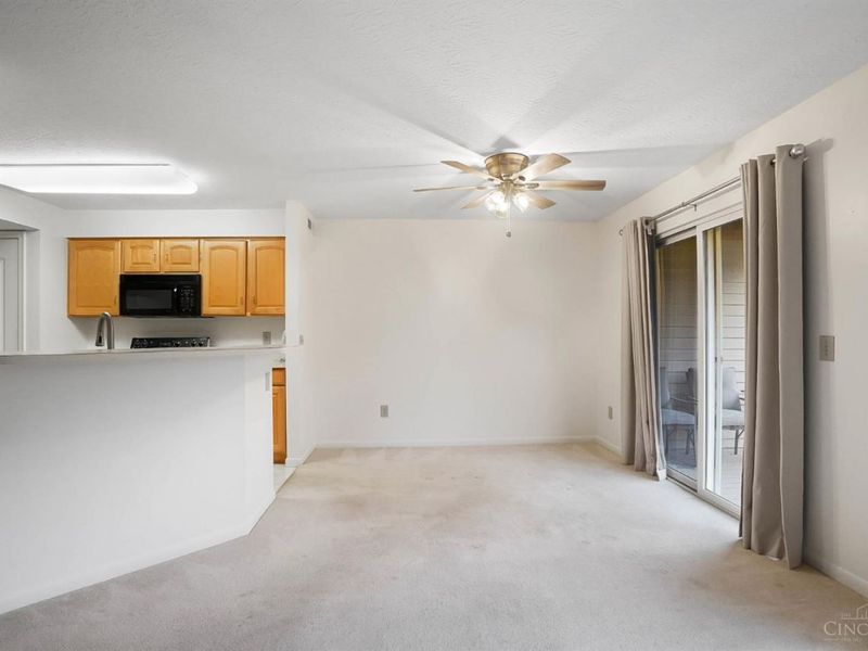 720 Castlegate Lane, Unit 203, Springfield Twp., OH 45231 Photo 11