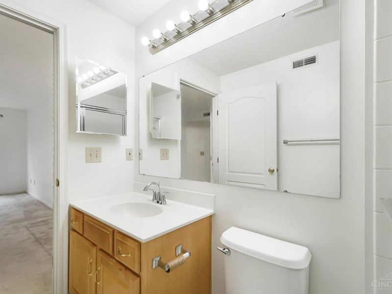 720 Castlegate Lane, Unit 203, Springfield Twp., OH 45231 Photo 25