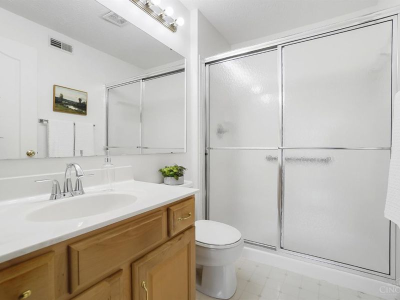 720 Castlegate Lane, Unit 203, Springfield Twp., OH 45231 Photo 28