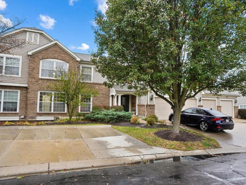 720 Castlegate Lane, Unit 203, Springfield Twp., OH 45231 Photo 3