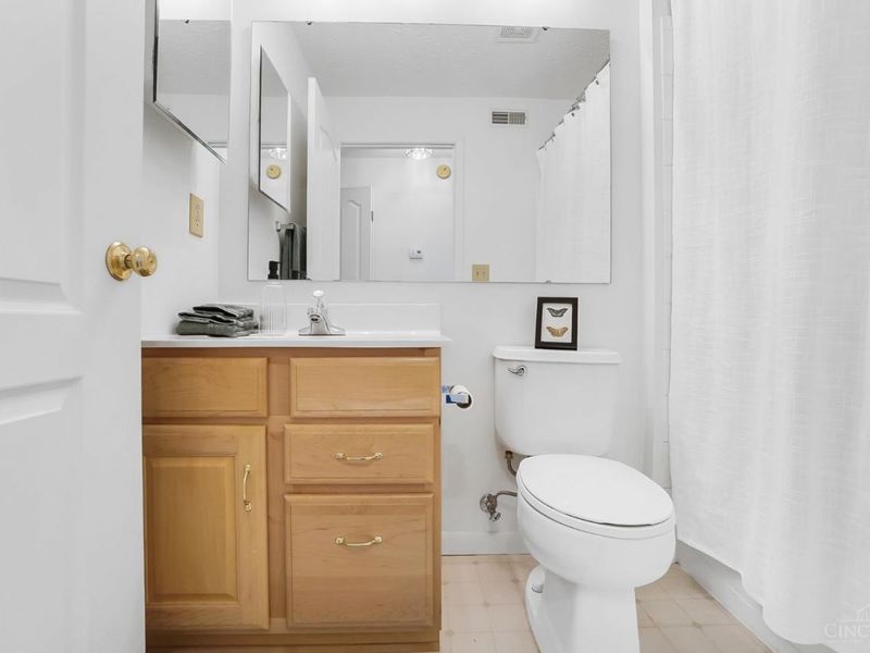 720 Castlegate Lane, Unit 203, Springfield Twp., OH 45231 Photo 31