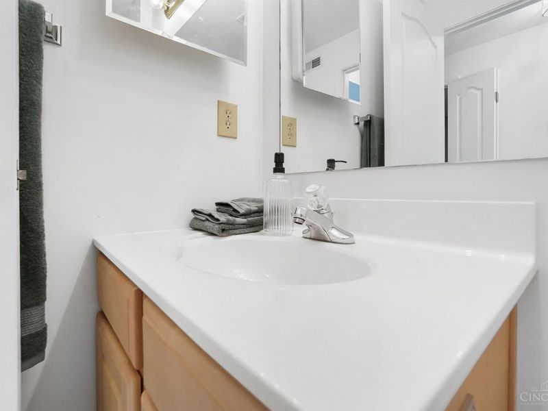 720 Castlegate Lane, Unit 203, Springfield Twp., OH 45231 Photo 32