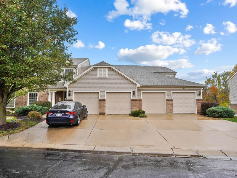 720 Castlegate Lane, Unit 203, Springfield Twp., OH 45231 Photo 4