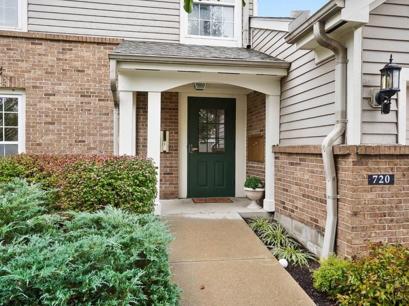 720 Castlegate Lane, Unit 203, Springfield Twp., OH 45231 Photo 5