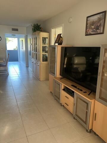 7817 Golf Cir Drive, Unit 210, Margate, FL 33063 Photo