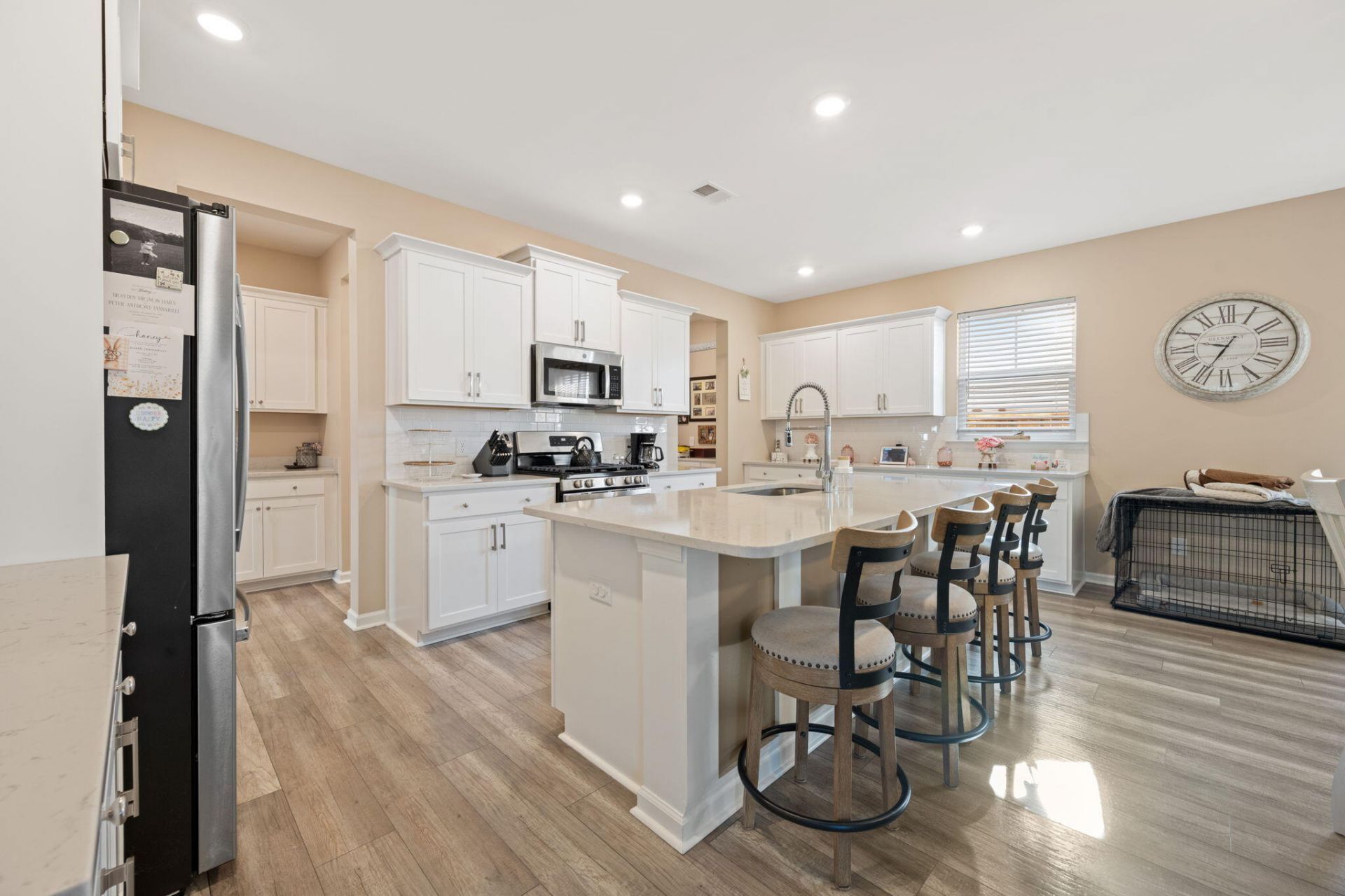 215 Squire Pope Road Photo 12