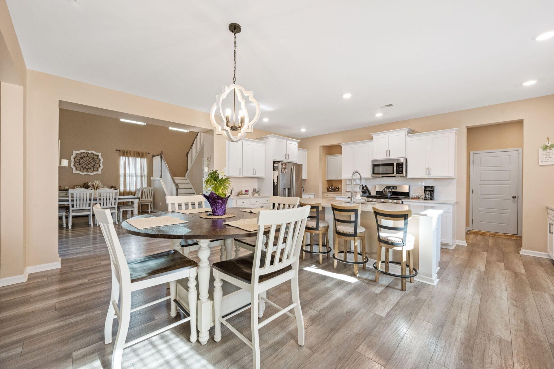 215 Squire Pope Road Photo 14