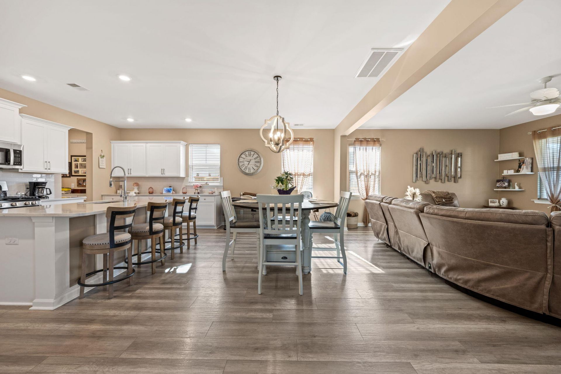 215 Squire Pope Road Photo 18