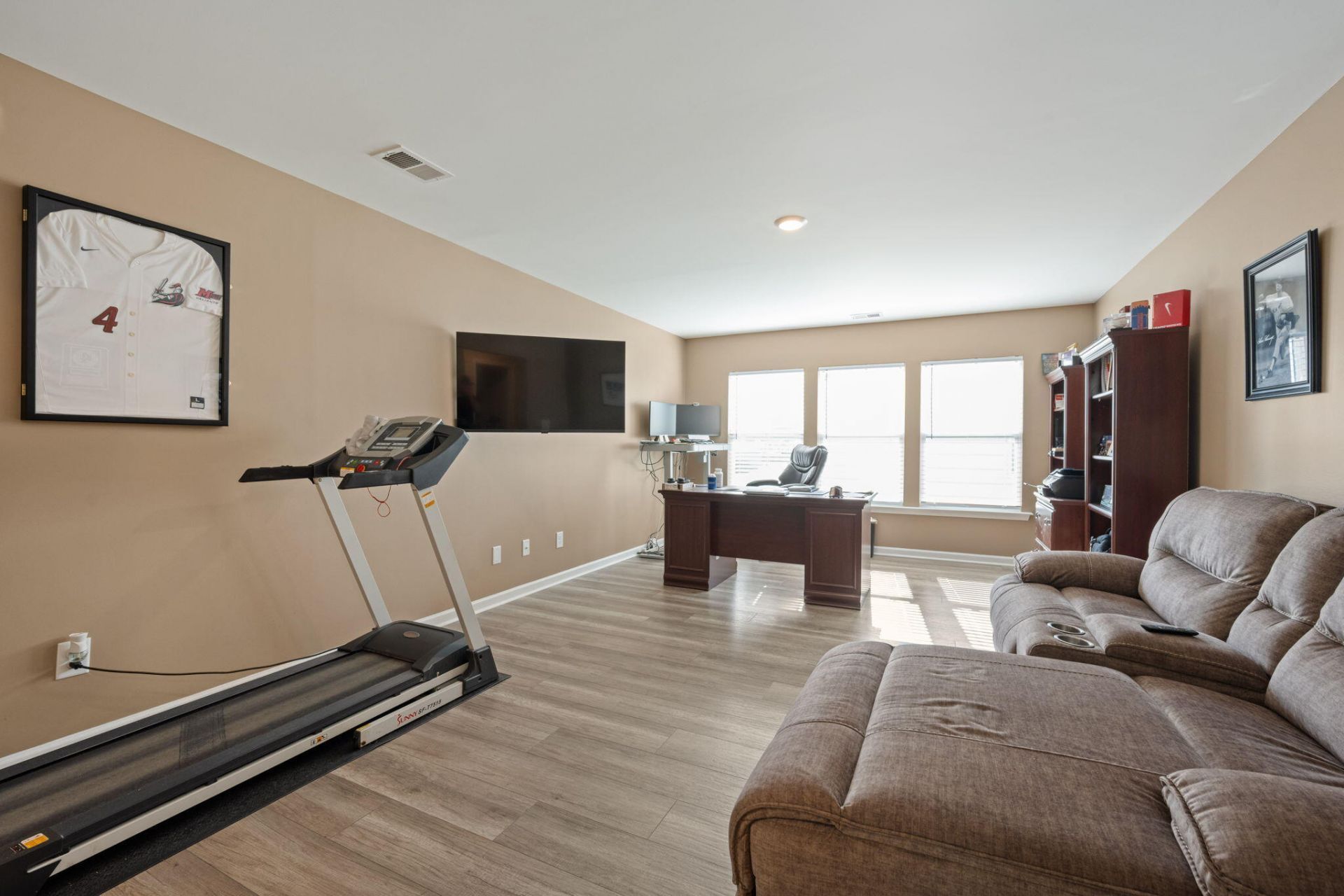 215 Squire Pope Road Photo 26