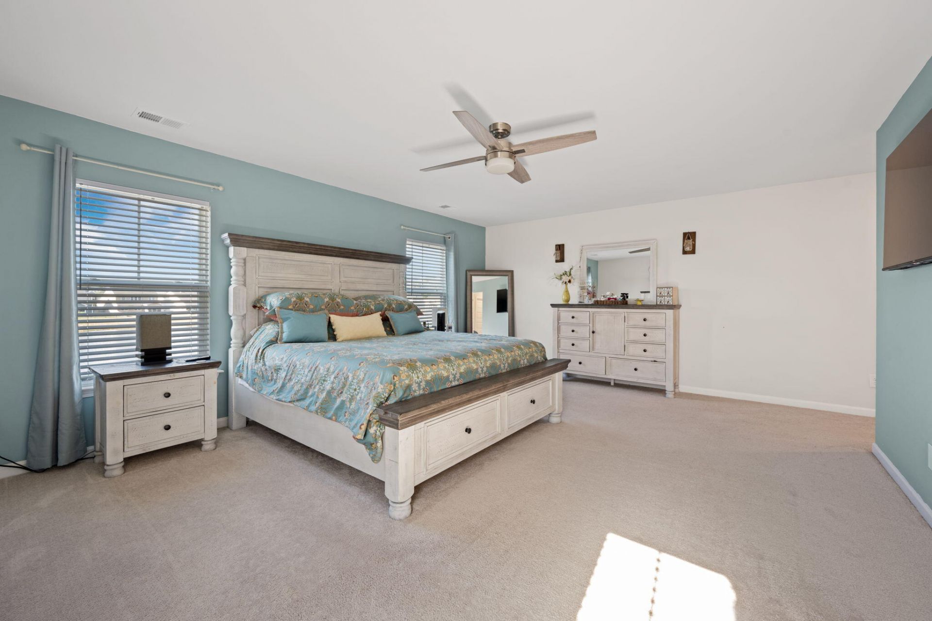 215 Squire Pope Road Photo 28