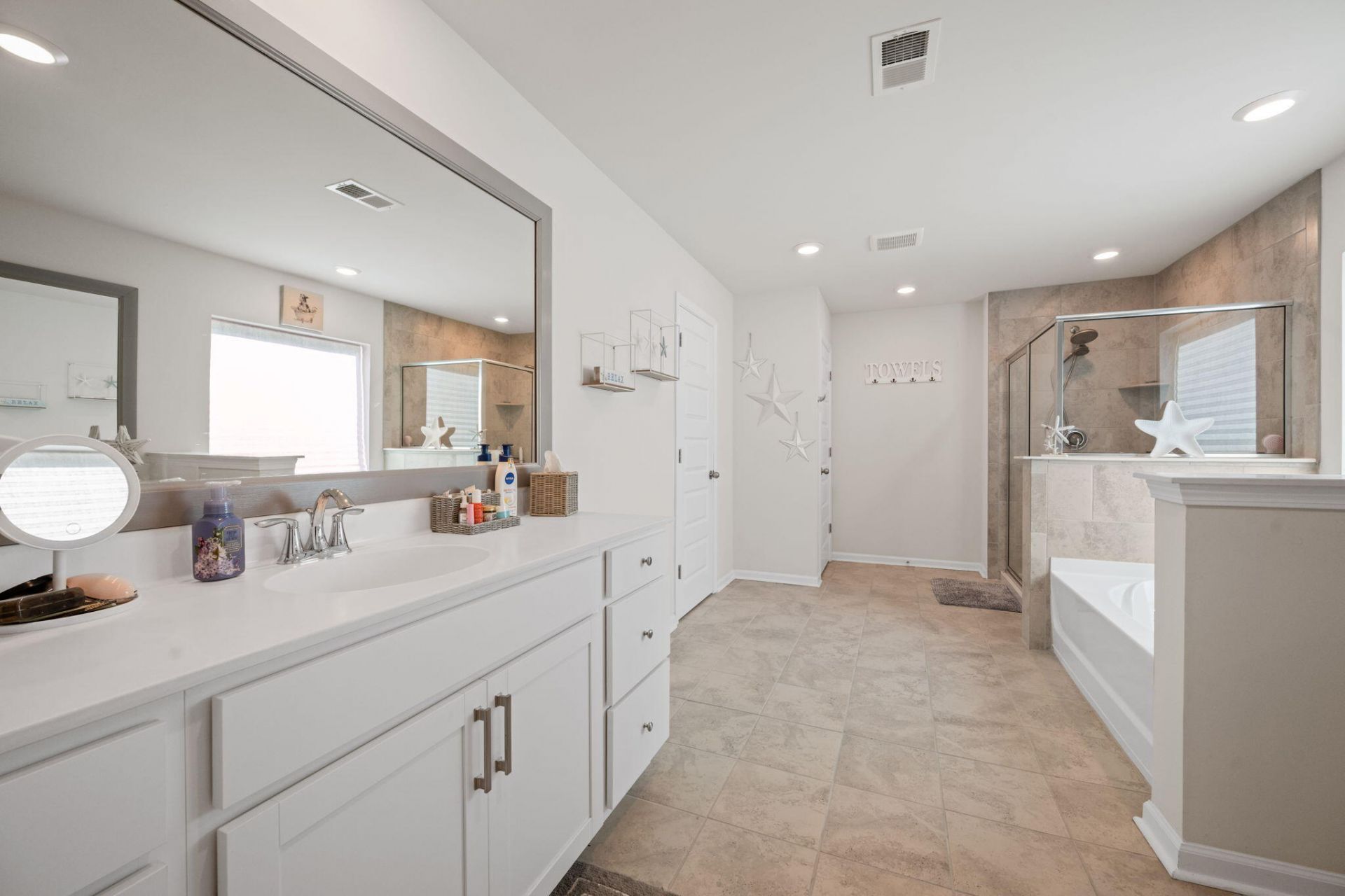 215 Squire Pope Road Photo 30