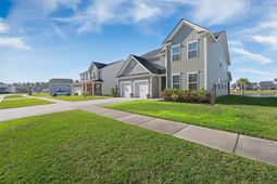 215 Squire Pope Road photo 4