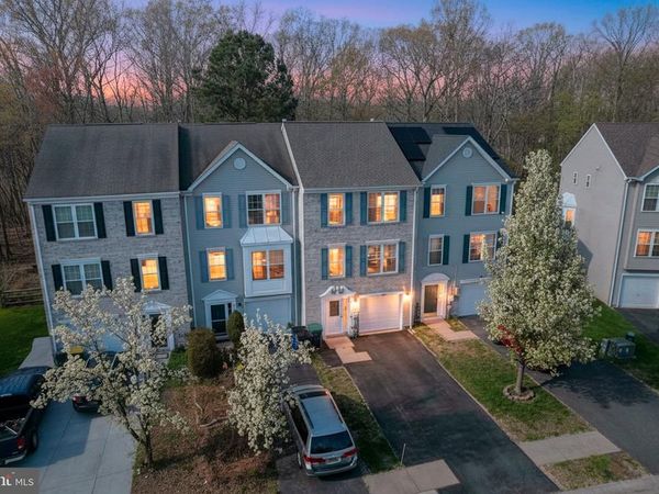 360 N BARRINGTON COURT , NEWARK, DE 19702