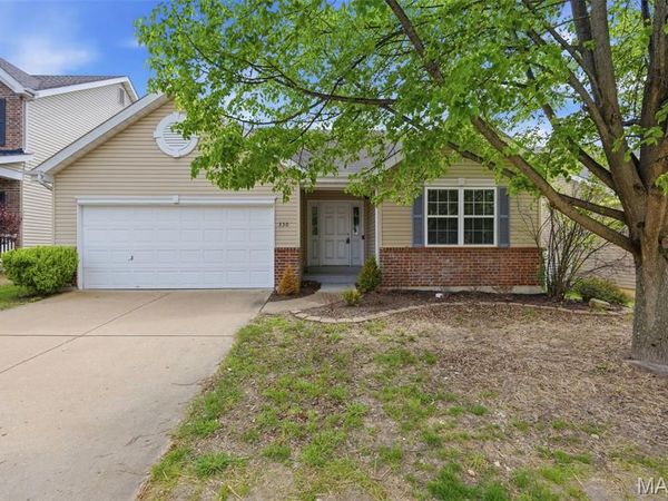 330 Hunters Heights Drive, Eureka, MO 63025