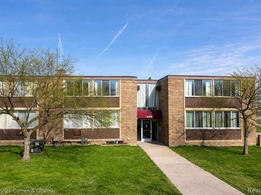 6015 SOUTHFIELD Road, Detroit, MI 48228