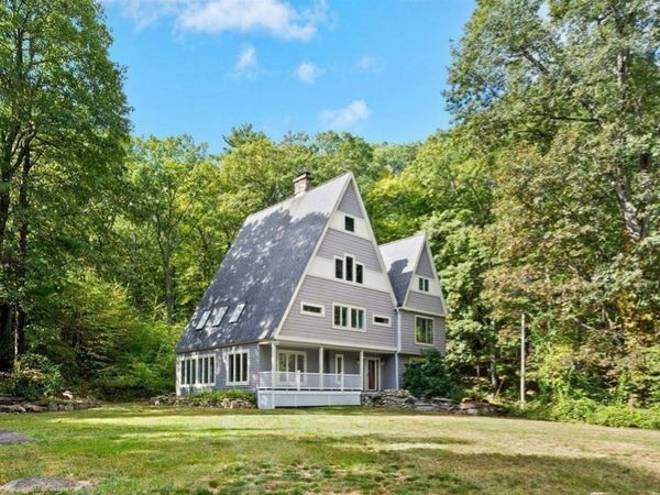 184 Old Bolton Rd, Stow, MA 01775