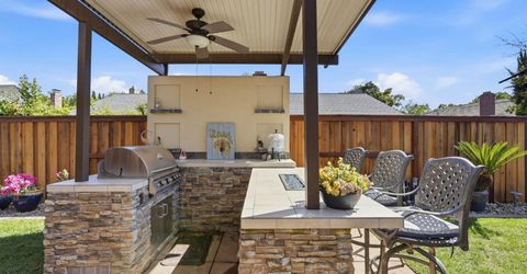 8904 Royal Gate Way, Elk Grove, CA 95624 Photo