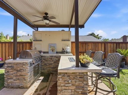 8904 Royal Gate Way, Elk Grove, CA 95624 Photo