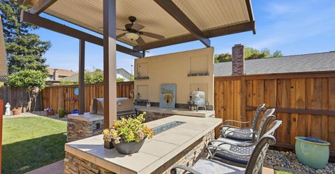 8904 Royal Gate Way, Elk Grove, CA 95624 Photo