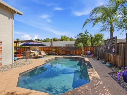 8904 Royal Gate Way, Elk Grove, CA 95624 Photo