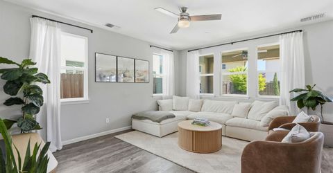 5362 Seal Beach Way, Sacramento, CA 95835 Photo