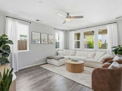 5362 Seal Beach Way, Sacramento, CA 95835 Photo