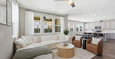 5362 Seal Beach Way, Sacramento, CA 95835 Photo