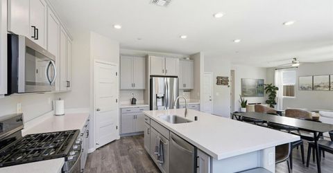 5362 Seal Beach Way, Sacramento, CA 95835 Photo