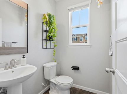 5362 Seal Beach Way, Sacramento, CA 95835 Photo