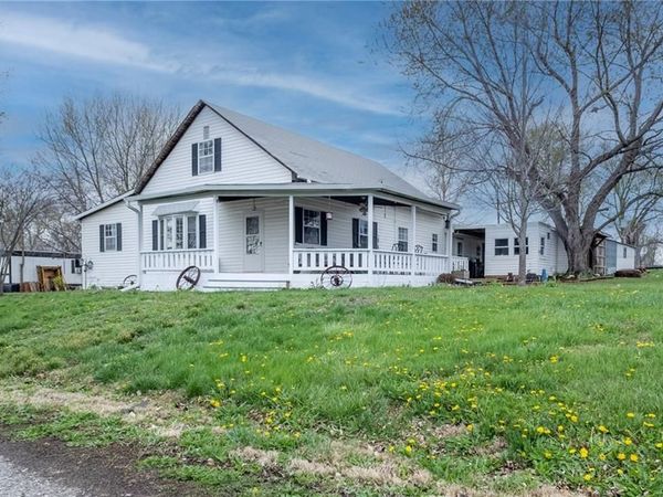 215 W 1st Street, Burlington Jct, MO 64428