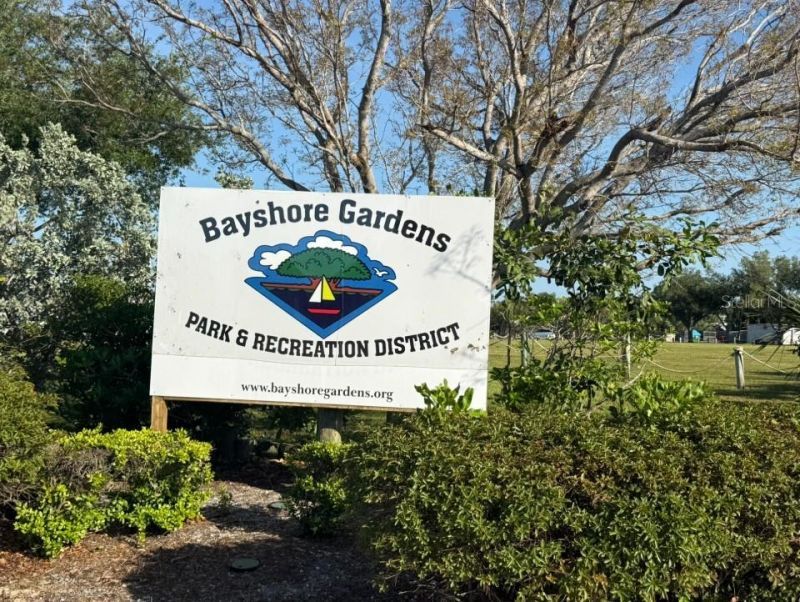 6631 Renssalaer Drive, Bradenton, FL 34207 Photo