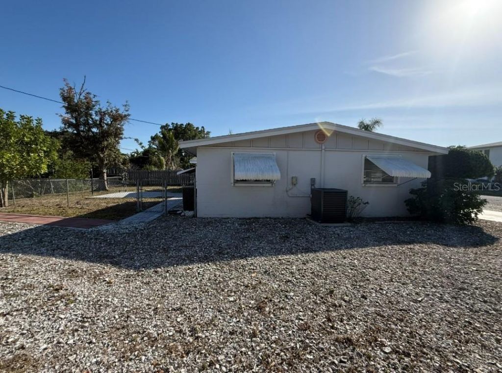 6631 Renssalaer Drive, Bradenton, FL 34207 Photo