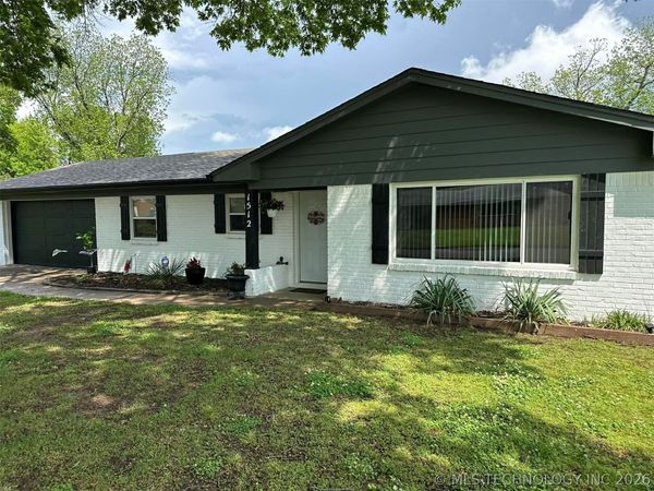 1512 Lariat Drive , Bartlesville, OK 74006