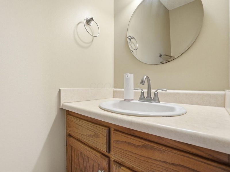 8397 Cliffthorne Way, Columbus, OH 43235 Photo 13