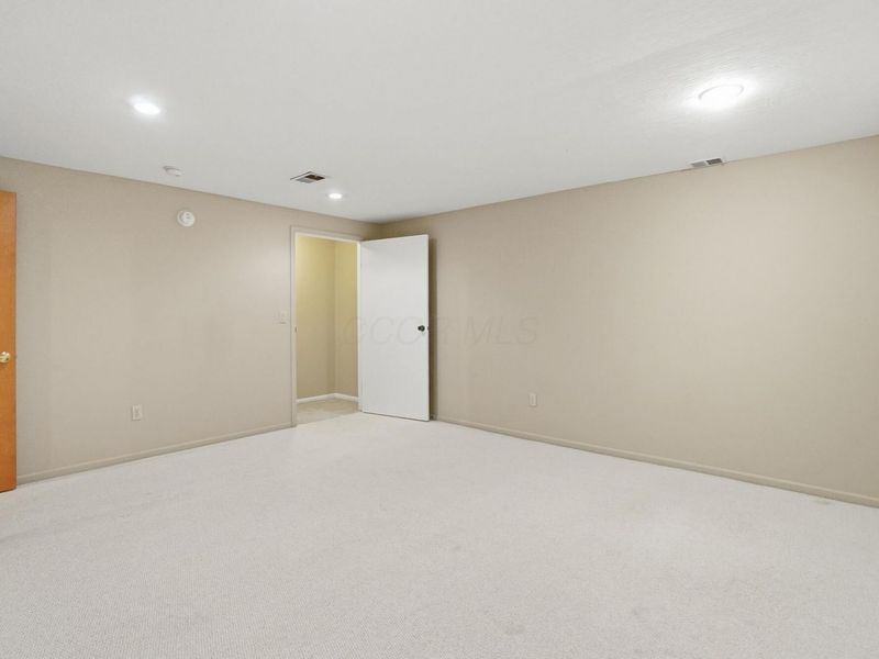 8397 Cliffthorne Way, Columbus, OH 43235 Photo 29