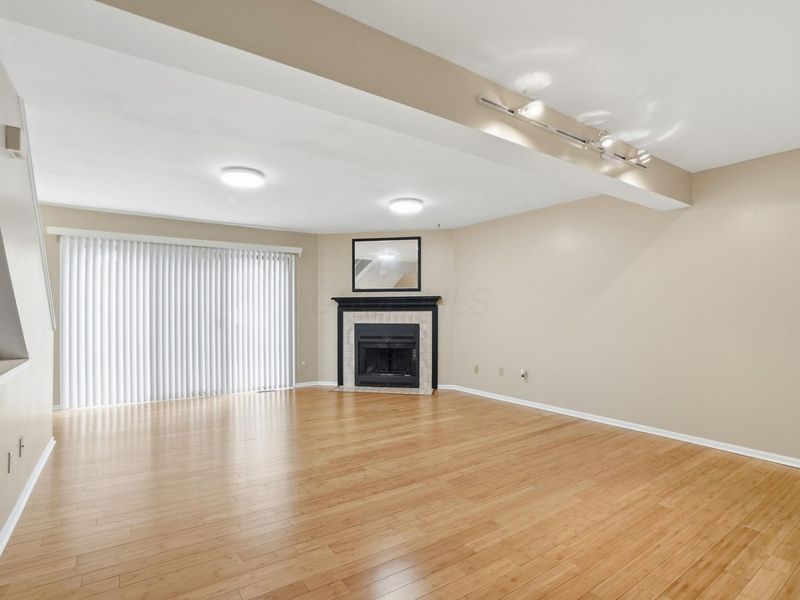 8397 Cliffthorne Way, Columbus, OH 43235 Photo 4