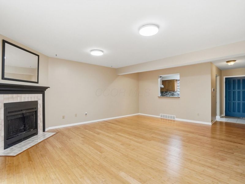 8397 Cliffthorne Way, Columbus, OH 43235 Photo 5