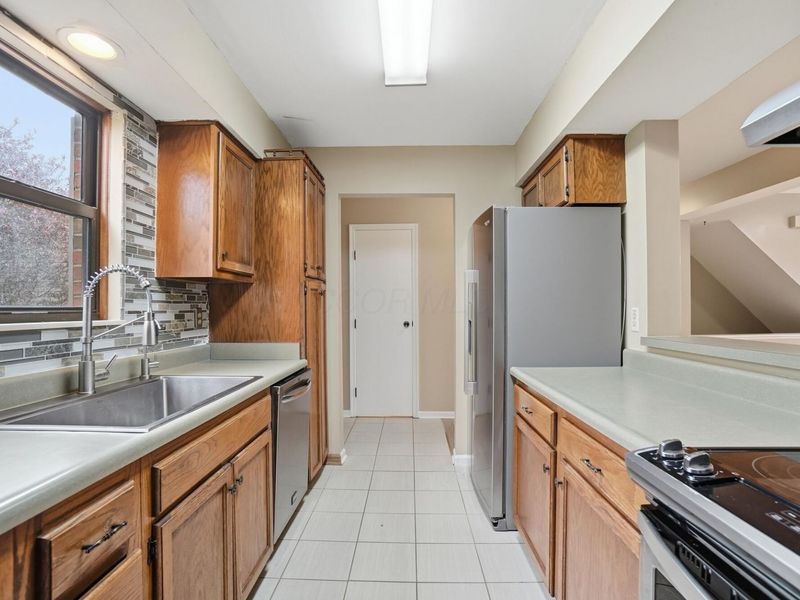 8397 Cliffthorne Way, Columbus, OH 43235 Photo 9